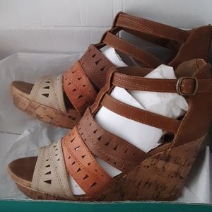 Maurice's Laser cut wedges